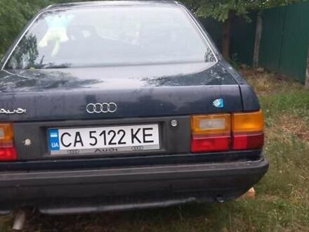 Синий Ауди 100, объемом двигателя 1.8 л и пробегом 300 тыс. км за 1500 $, фото 1 на Automoto.ua