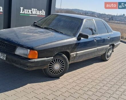Синий Ауди 100, объемом двигателя 1.8 л и пробегом 300 тыс. км за 599 $, фото 1 на Automoto.ua