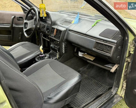 Зеленый Ауди 100, объемом двигателя 2.1 л и пробегом 280 тыс. км за 1400 $, фото 12 на Automoto.ua