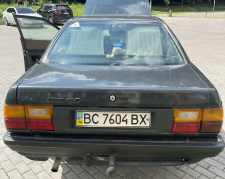 Зелений Ауді 100, об'ємом двигуна 2.2 л та пробігом 357 тис. км за 1400 $, фото 2 на Automoto.ua