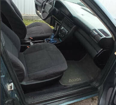 Зеленый Ауди 100, объемом двигателя 2 л и пробегом 311 тыс. км за 3200 $, фото 10 на Automoto.ua