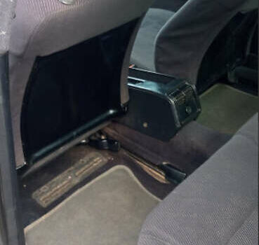 Зеленый Ауди 100, объемом двигателя 2 л и пробегом 311 тыс. км за 3200 $, фото 7 на Automoto.ua