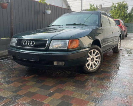 Зеленый Ауди 100, объемом двигателя 1.98 л и пробегом 320 тыс. км за 3000 $, фото 7 на Automoto.ua