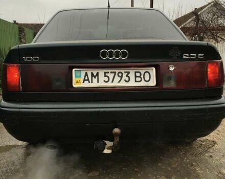 Зеленый Ауди 100, объемом двигателя 2.3 л и пробегом 300 тыс. км за 2500 $, фото 2 на Automoto.ua
