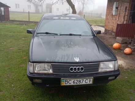 Зеленый Ауди 100, объемом двигателя 8 л и пробегом 400 тыс. км за 600 $, фото 1 на Automoto.ua