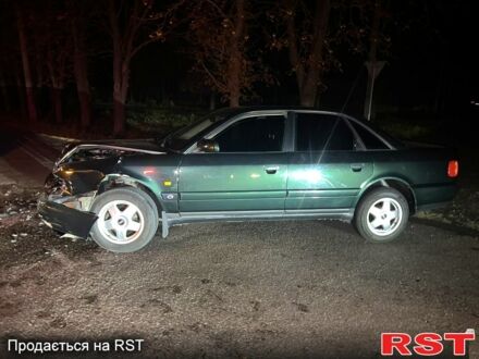 Зеленый Ауди 100, объемом двигателя 2 л и пробегом 200 тыс. км за 1300 $, фото 1 на Automoto.ua