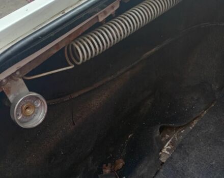 Белый Ауди 200, объемом двигателя 2.2 л и пробегом 1000 тыс. км за 800 $, фото 7 на Automoto.ua