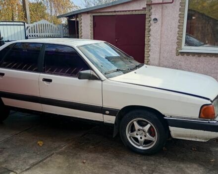 Белый Ауди 200, объемом двигателя 2.2 л и пробегом 1000 тыс. км за 800 $, фото 1 на Automoto.ua
