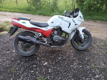 Ауди 200 2008 в Надворной на Automoto.ua Белый Ауди 200, объемом двигателя 2 л и пробегом 10 тыс. км за 774 $, фото 1 на Automoto.ua