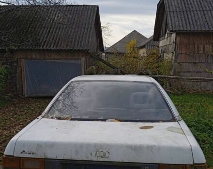 Белый Ауди 80, объемом двигателя 1.8 л и пробегом 120 тыс. км за 144 $, фото 2 на Automoto.ua