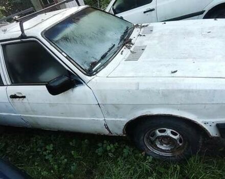 Белый Ауди 80, объемом двигателя 1.6 л и пробегом 259 тыс. км за 600 $, фото 3 на Automoto.ua