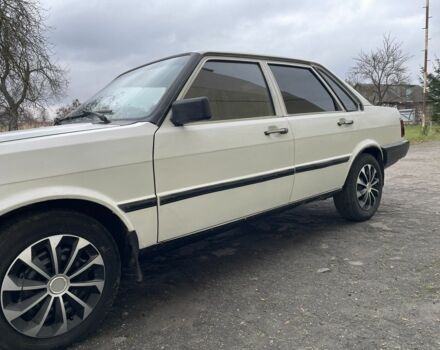 Белый Ауди 80, объемом двигателя 1.6 л и пробегом 350 тыс. км за 899 $, фото 1 на Automoto.ua