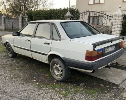 Белый Ауди 80, объемом двигателя 0 л и пробегом 300 тыс. км за 650 $, фото 2 на Automoto.ua