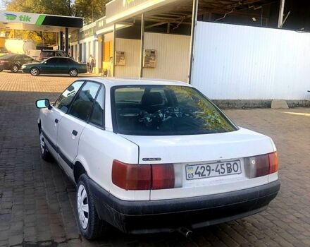 Белый Ауди 80, объемом двигателя 18 л и пробегом 257 тыс. км за 900 $, фото 2 на Automoto.ua