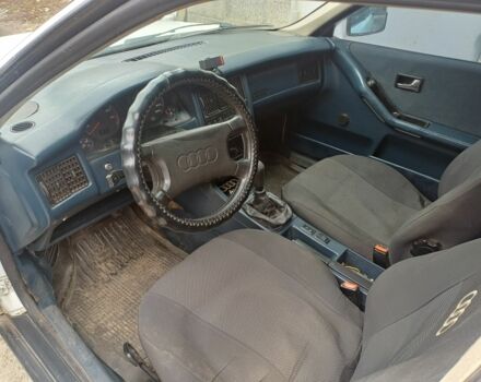 Білий Ауді 80, об'ємом двигуна 1.8 л та пробігом 300 тис. км за 1000 $, фото 6 на Automoto.ua