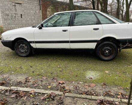 Белый Ауди 80, объемом двигателя 1.6 л и пробегом 300 тыс. км за 1100 $, фото 6 на Automoto.ua