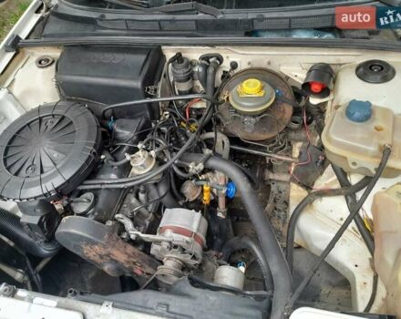 Белый Ауди 80, объемом двигателя 1.8 л и пробегом 330 тыс. км за 1900 $, фото 1 на Automoto.ua