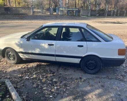 Белый Ауди 80, объемом двигателя 1.8 л и пробегом 325 тыс. км за 1400 $, фото 3 на Automoto.ua