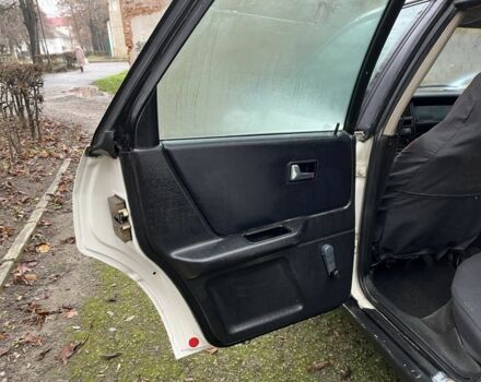 Белый Ауди 80, объемом двигателя 1.6 л и пробегом 300 тыс. км за 1100 $, фото 13 на Automoto.ua