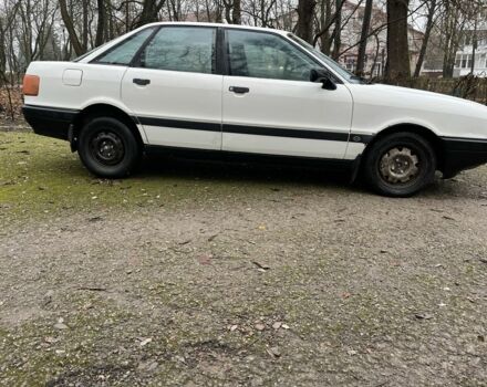 Белый Ауди 80, объемом двигателя 1.6 л и пробегом 300 тыс. км за 1100 $, фото 2 на Automoto.ua