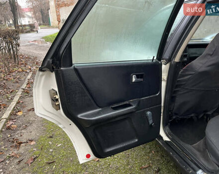 Белый Ауди 80, объемом двигателя 1.6 л и пробегом 300 тыс. км за 1100 $, фото 14 на Automoto.ua