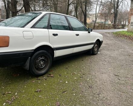 Белый Ауди 80, объемом двигателя 1.6 л и пробегом 300 тыс. км за 1100 $, фото 3 на Automoto.ua
