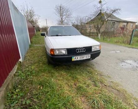 Белый Ауди 80, объемом двигателя 1.78 л и пробегом 330 тыс. км за 1300 $, фото 6 на Automoto.ua