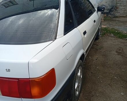 Білий Ауді 80, об'ємом двигуна 1.8 л та пробігом 300 тис. км за 2000 $, фото 3 на Automoto.ua