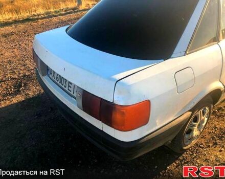 Белый Ауди 80, объемом двигателя 1.8 л и пробегом 211 тыс. км за 1500 $, фото 4 на Automoto.ua