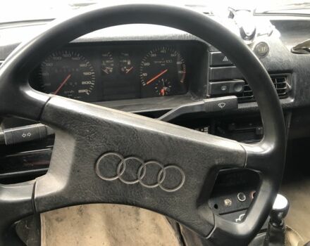 Белый Ауди 80, объемом двигателя 1.8 л и пробегом 321 тыс. км за 716 $, фото 5 на Automoto.ua