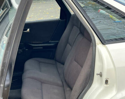 Білий Ауді 80, об'ємом двигуна 1.8 л та пробігом 300 тис. км за 1750 $, фото 12 на Automoto.ua