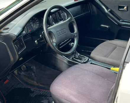 Білий Ауді 80, об'ємом двигуна 1.8 л та пробігом 300 тис. км за 1750 $, фото 14 на Automoto.ua