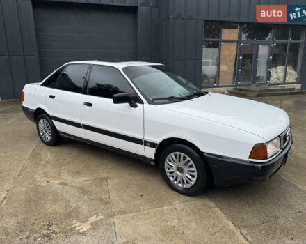 Белый Ауди 80, объемом двигателя 1.8 л и пробегом 270 тыс. км за 1650 $, фото 3 на Automoto.ua
