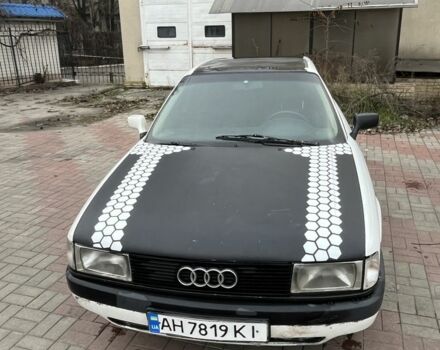 Белый Ауди 80, объемом двигателя 1.8 л и пробегом 400 тыс. км за 1099 $, фото 1 на Automoto.ua