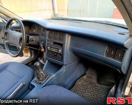 Белый Ауди 80, объемом двигателя 1.8 л и пробегом 0 тыс. км за 1800 $, фото 3 на Automoto.ua