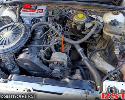 Белый Ауди 80, объемом двигателя 1.8 л и пробегом 0 тыс. км за 1800 $, фото 4 на Automoto.ua