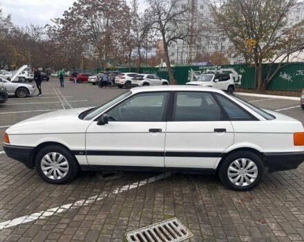 Белый Ауди 80, объемом двигателя 1.8 л и пробегом 200 тыс. км за 1400 $, фото 2 на Automoto.ua