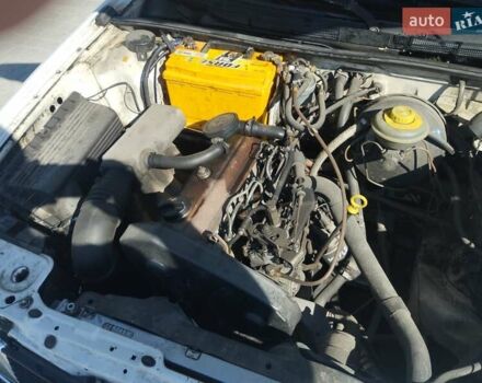 Белый Ауди 80, объемом двигателя 1.9 л и пробегом 370 тыс. км за 2200 $, фото 3 на Automoto.ua