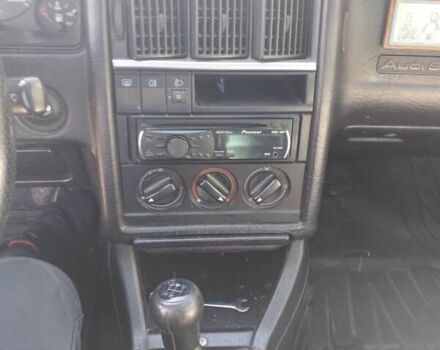 Белый Ауди 80, объемом двигателя 1.9 л и пробегом 370 тыс. км за 2200 $, фото 1 на Automoto.ua