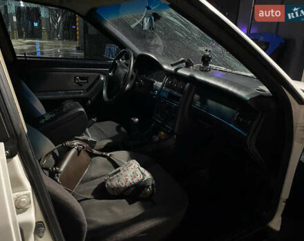 Белый Ауди 80, объемом двигателя 1.8 л и пробегом 368 тыс. км за 1999 $, фото 12 на Automoto.ua