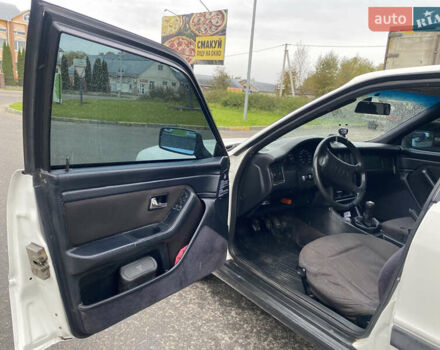 Белый Ауди 80, объемом двигателя 1.8 л и пробегом 368 тыс. км за 1999 $, фото 11 на Automoto.ua