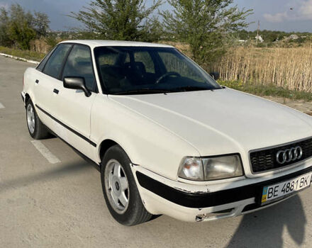 Белый Ауди 80, объемом двигателя 2 л и пробегом 111 тыс. км за 2700 $, фото 4 на Automoto.ua
