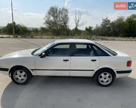 Белый Ауди 80, объемом двигателя 2 л и пробегом 111 тыс. км за 2700 $, фото 3 на Automoto.ua