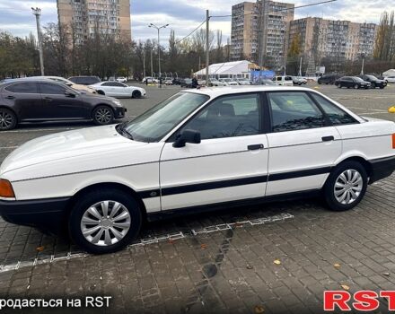 Белый Ауди 80, объемом двигателя 1.8 л и пробегом 200 тыс. км за 1400 $, фото 3 на Automoto.ua