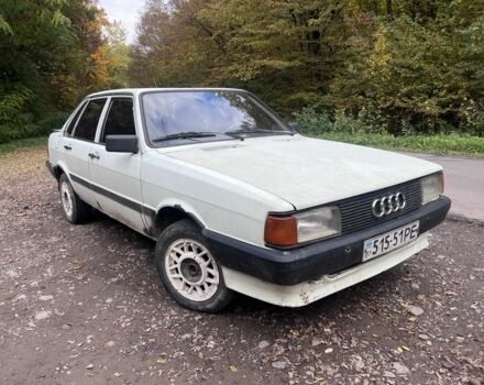 Белый Ауди 80, объемом двигателя 1.6 л и пробегом 360 тыс. км за 700 $, фото 1 на Automoto.ua