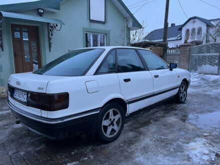 Белый Ауди 80, объемом двигателя 1.8 л и пробегом 250 тыс. км за 1100 $, фото 1 на Automoto.ua