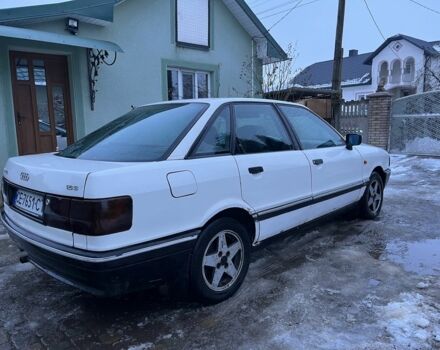 Белый Ауди 80, объемом двигателя 1.8 л и пробегом 250 тыс. км за 1100 $, фото 1 на Automoto.ua
