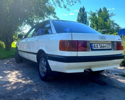Белый Ауди 80, объемом двигателя 1.8 л и пробегом 300 тыс. км за 1200 $, фото 1 на Automoto.ua