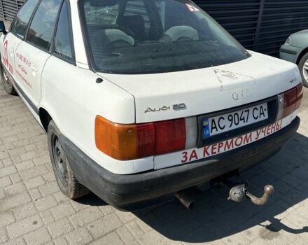 Белый Ауди 80, объемом двигателя 1.8 л и пробегом 100 тыс. км за 500 $, фото 1 на Automoto.ua