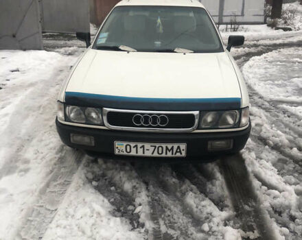 Белый Ауди 80, объемом двигателя 1.8 л и пробегом 330 тыс. км за 3500 $, фото 1 на Automoto.ua